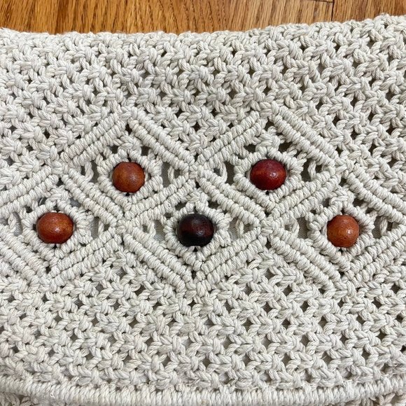 Handmade Y2K white macramé crochet bag purse with wooden beads woven cotton - Picture 11 of 12